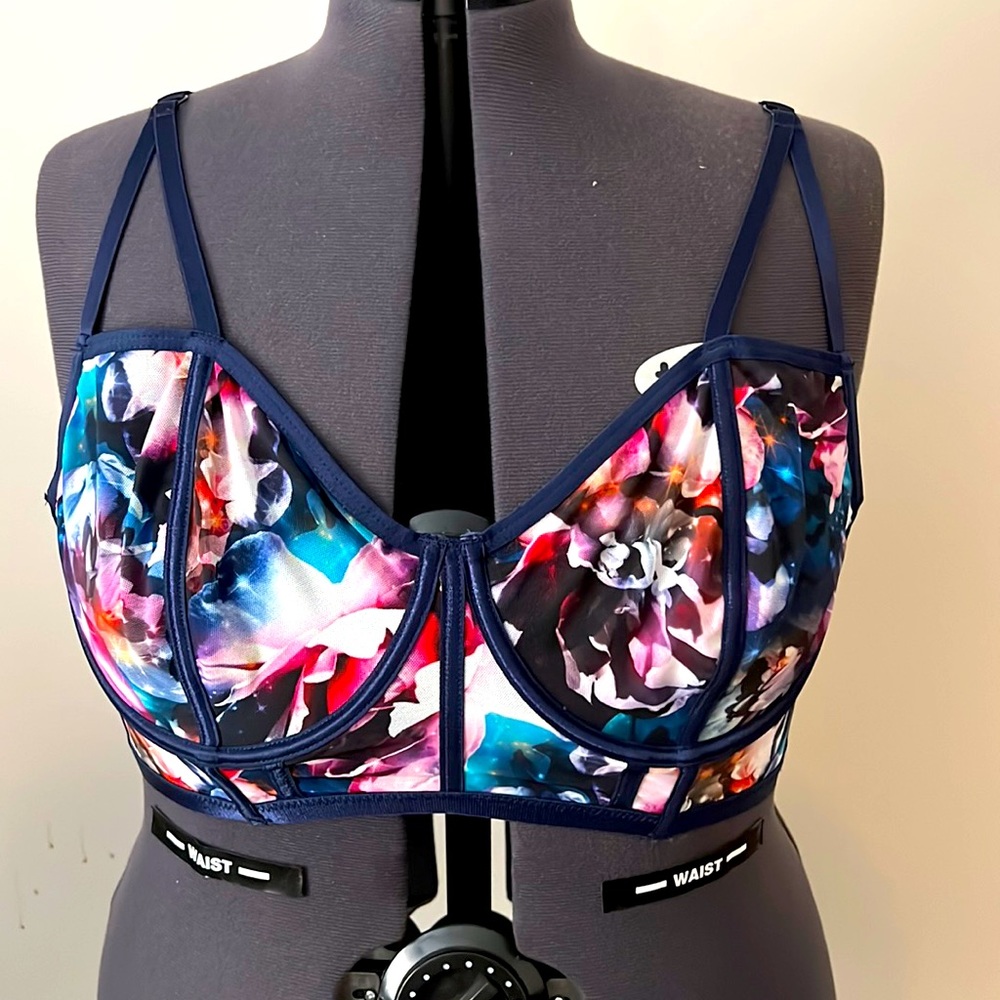 Torrid Colorful Mesh Underwire Strappy Bra Size 2 NWT